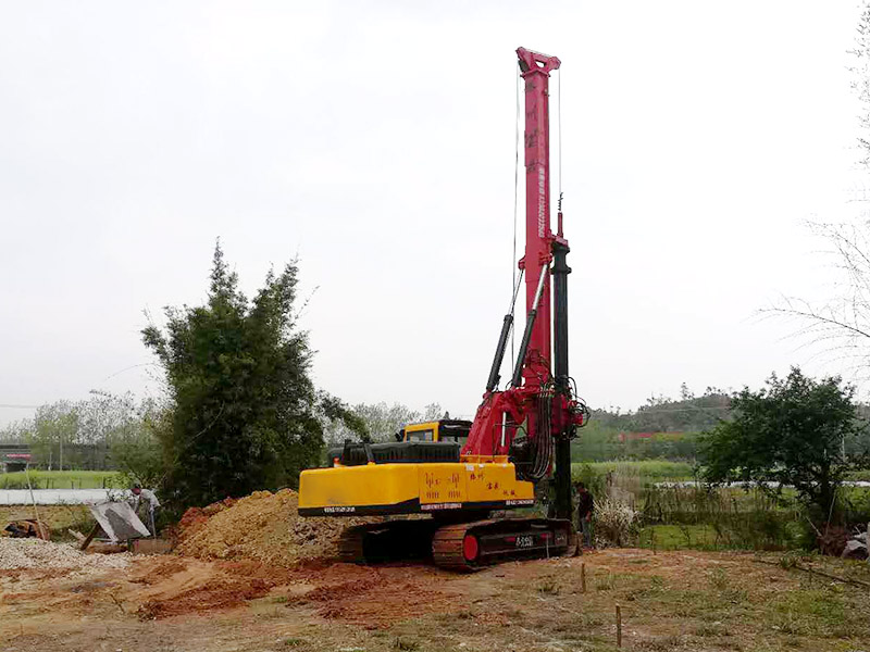 鉆孔機怎么打地基？地基好工具